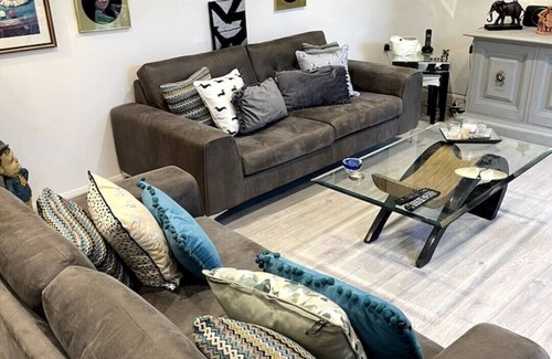 High Barnet Cabin | The Cabin - Arkley, Barnet