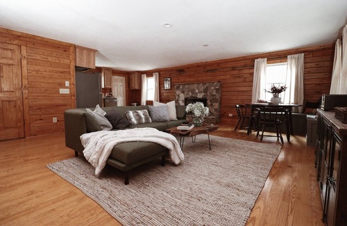 Hurdle Mills Cabin | The Cabin At Hurdle Mills - Hot Tub & Fire Pit