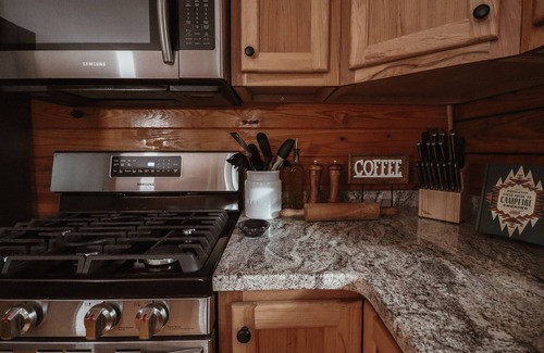 Hurdle Mills Cabin | The Cabin At Hurdle Mills - Hot Tub & Fire Pit