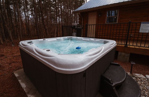 Hurdle Mills Cabin | The Cabin At Hurdle Mills - Hot Tub & Fire Pit