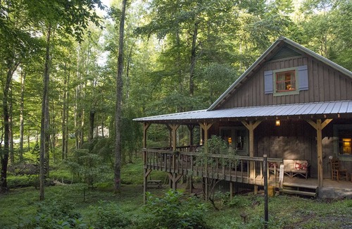 Saluda House | The Cabin at Little Moon Falls - Saluda, NC