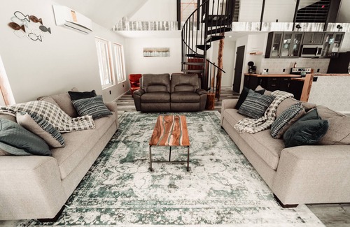 Hyner House | The Cabin at Slate Run