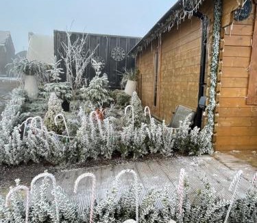 Enniskillen House | The Cabin Pipershill