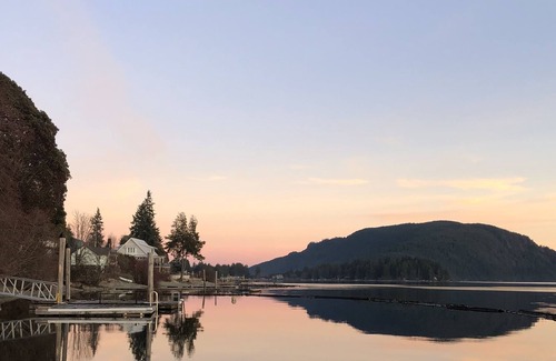 Youbou House | The Cabin with the Yellow Door on Beautiful Lake Cowichan