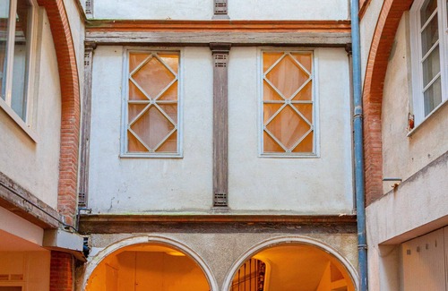 Capitole Apartment | The Calm of a Loft on the Quays of the Bream - 10 min Metro