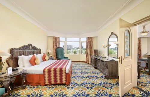 Ahmedabad City Centre Hotel | The Cama - A Sabarmati Riverfront Hotel