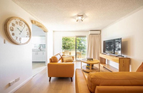 Forster Apartment | The Camelot U4 Level 1 Water Front