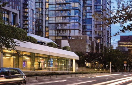 Downtown Vancouver Resort | The Canadian Resort 2bdr Compact