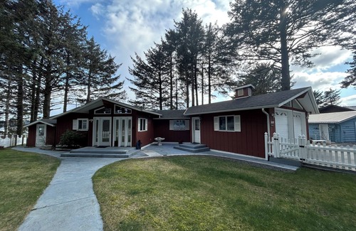 Kodiak House | The Captain's View