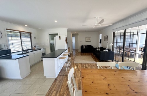 Waterhouse House | The Captains Cottage - Dip your toes in the sand