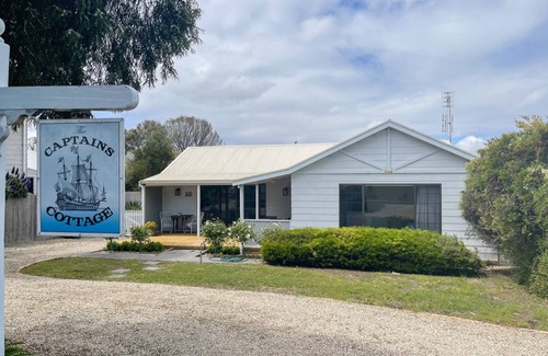 Waterhouse House | The Captains Cottage - Dip your toes in the sand