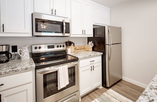 Bryan House | The Carr Corner-3 bedroom house in Bryan. Mid term & Long term rentals welcome