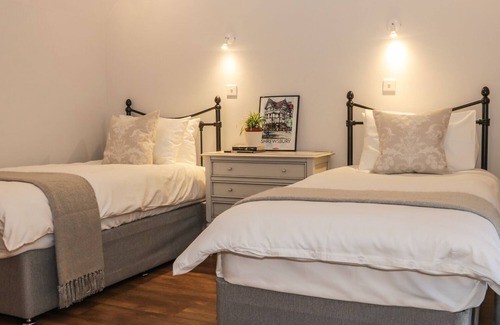 Shrewsbury Cottage | THE CARRIAGE HOUSE in Shrewsbury