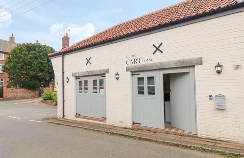 Melton Mowbray House | THE CART HOUSE, pet friendly in Melton Mowbray