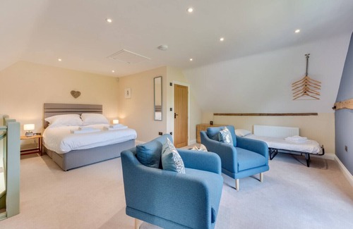 Thurton House | The Cart Shed - One Bedroom House, Sleeps 3