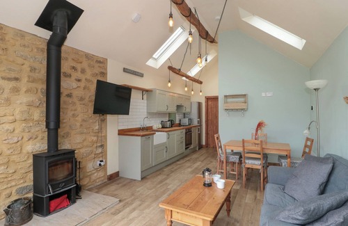 Barwick Cottage | THE CART SHED, with open fire in Yeovil, Somerset