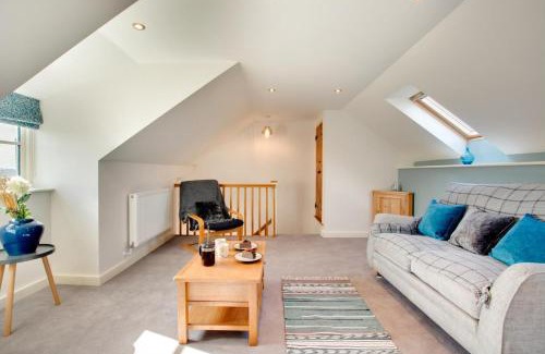 Hunstanton House | The Cartlodge