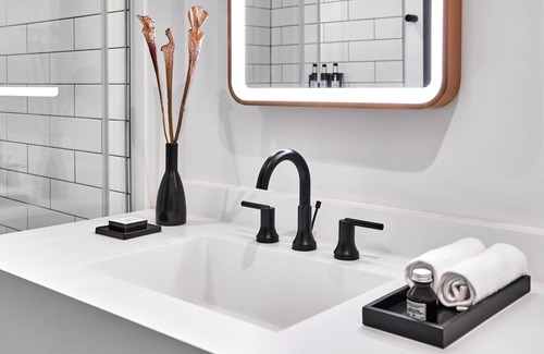 Southwest Raleigh Hotel | The Casso, Raleigh, a Tribute Portfolio Hotel