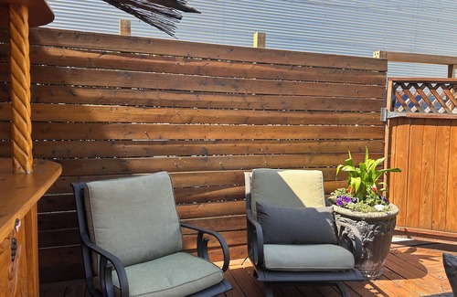 Mount Pleasant House | The Center of Vancouver, Spacious Elegant Interior, Spectacular Outdoor Living