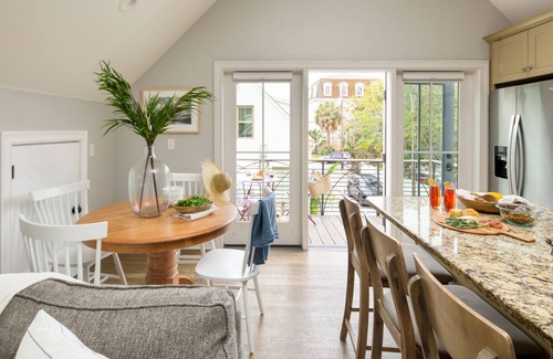 Radcliffeborough Cottage | The Chapel Compound by Avantstay 3 Home Buyout In Fantastic Charleston Location!