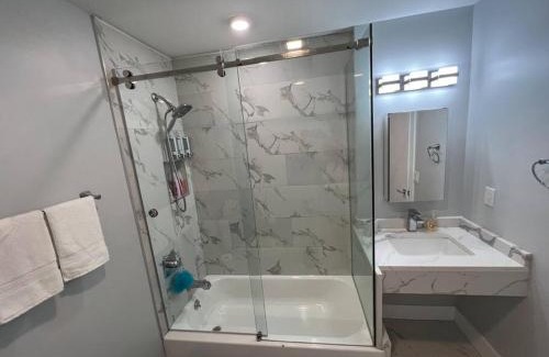 Paterson Apartment | The Charming Suite - 1BR close to NYC