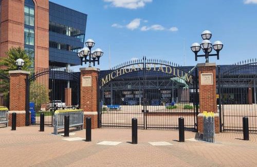 Burns Park House | The Chateau de James by The Arbor Collection