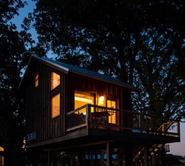 Elm Mott Other | The Chickadee Treehouse 15MIN to Magnolia Baylor