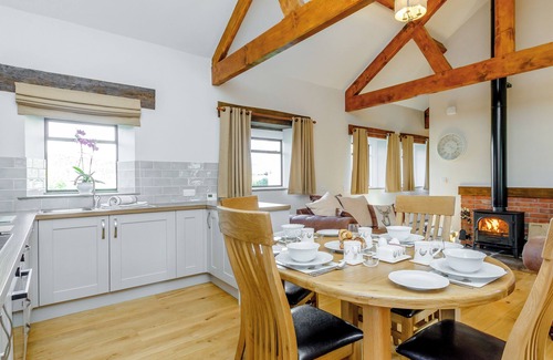 Hewelsfield Cottage | The Chicken Coop - UK12137