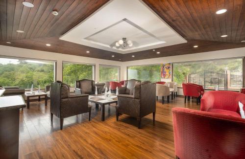 Pahalgam Hotel | The Chinar Resort & Spa, Pahalgam