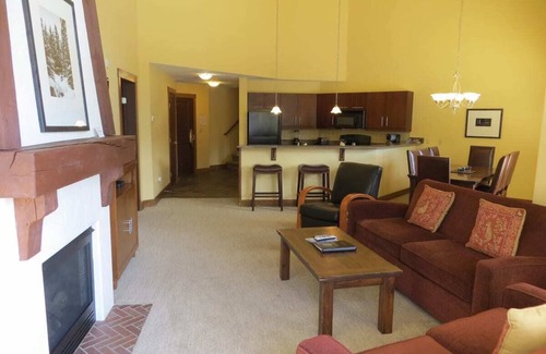 Copper Mountain Village Condo | The Cirque - Luxury 3BR/3BA 1800 Sf Condo & 2 Heated Pools!