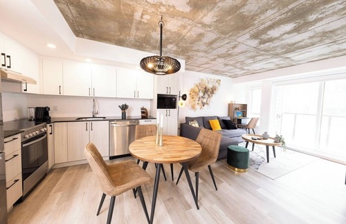 Saint-Roch Apartment | The Citadel | 2 Parking | Pool and BBQ | Office and AC