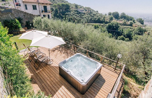 Uzzano Apartment | The Citrus Village - Bergamot