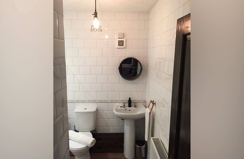 Tillicoultry Apartment | The Clacks Rustic Abode