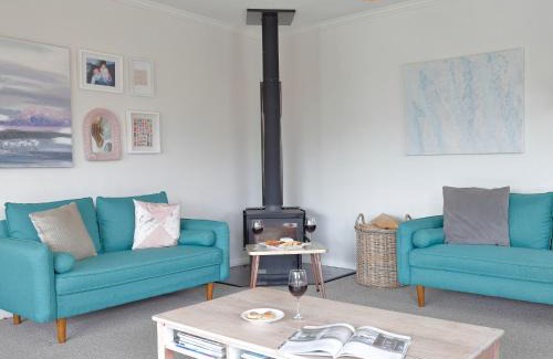 Te Anau House | The Clearwater Cottage - Te Anau Holiday Home