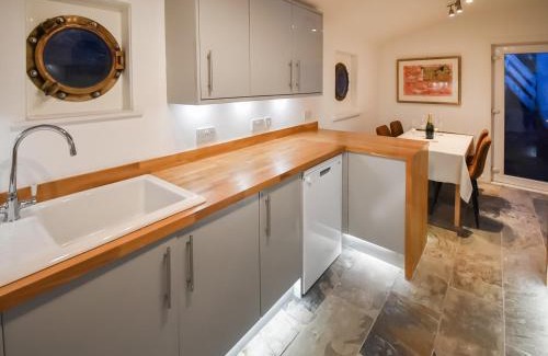 Ellon House | The Cliff