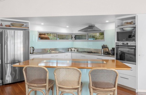 Fairhaven House | The Cliff's Edge - On the Edge at Fairhaven & Very Big Views & WIFI