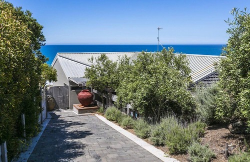 Fairhaven House | The Cliff's Edge - On the Edge at Fairhaven & Very Big Views & WIFI