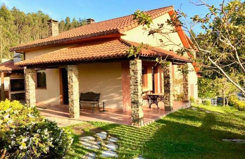 O Vicedo Ski Chalet | The Cliffs - Morandaina Beach