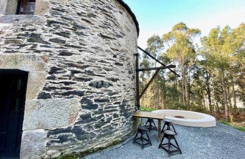 Porto do Barqueiro House | The Cliffs - The Painted Mill