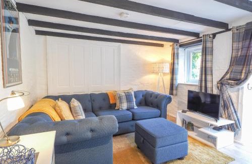 Newcastle Emlyn House | The Coach House Newcastle Emlyn