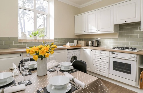 Box Cottage | THE COACH HOUSE, pet friendly, with open fire in Minchinhampton