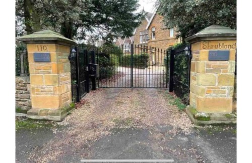 Northampton House | The Coach House - Stunning. Contemporary. Close to all wedding venues.
