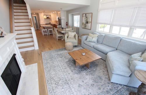 Avalon House | The Coastal Cove - Heart of Avalon - Walking distance to the beach!