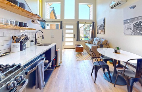 Seaside Villa | The Commons - Courtyard - U