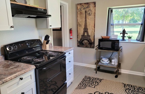 Stephenville House | The Compass, Entire House with World Travelers Theme near TSU