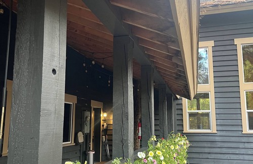 McCall Cabin | The Conifer Lodge in heart of Mccall. Central location for large gatherings!