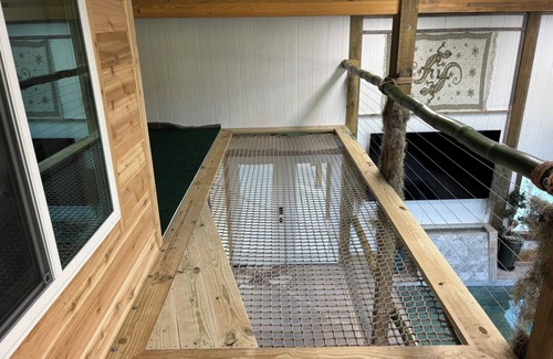Malaga Cabin | The Conservatory at Owl Hollow