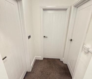 Mill Road Apartment | The Coral Stay by Station