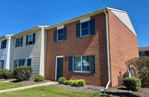 Wayne Heights House | The Corner on Welty, Townhouse in Waynesboro