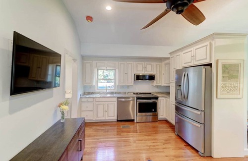 West Ashley House | The Cottage at DuPont. Privacy and Space in a Park-like Setting.